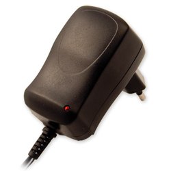 ALIMENTATORE SWITCHING 3-12V 600MAH CON ADATTATORI USB 9 PLUG INCL.