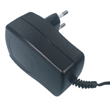 ALIMENTATORE SWITCHING STABILIZZATO 1700MAH USCITA FISSA 12VDC 8PLUG  STAR